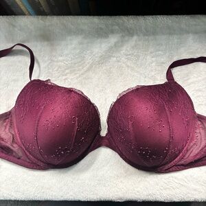 Victoria’s Secret Very Sexy push-up bra
